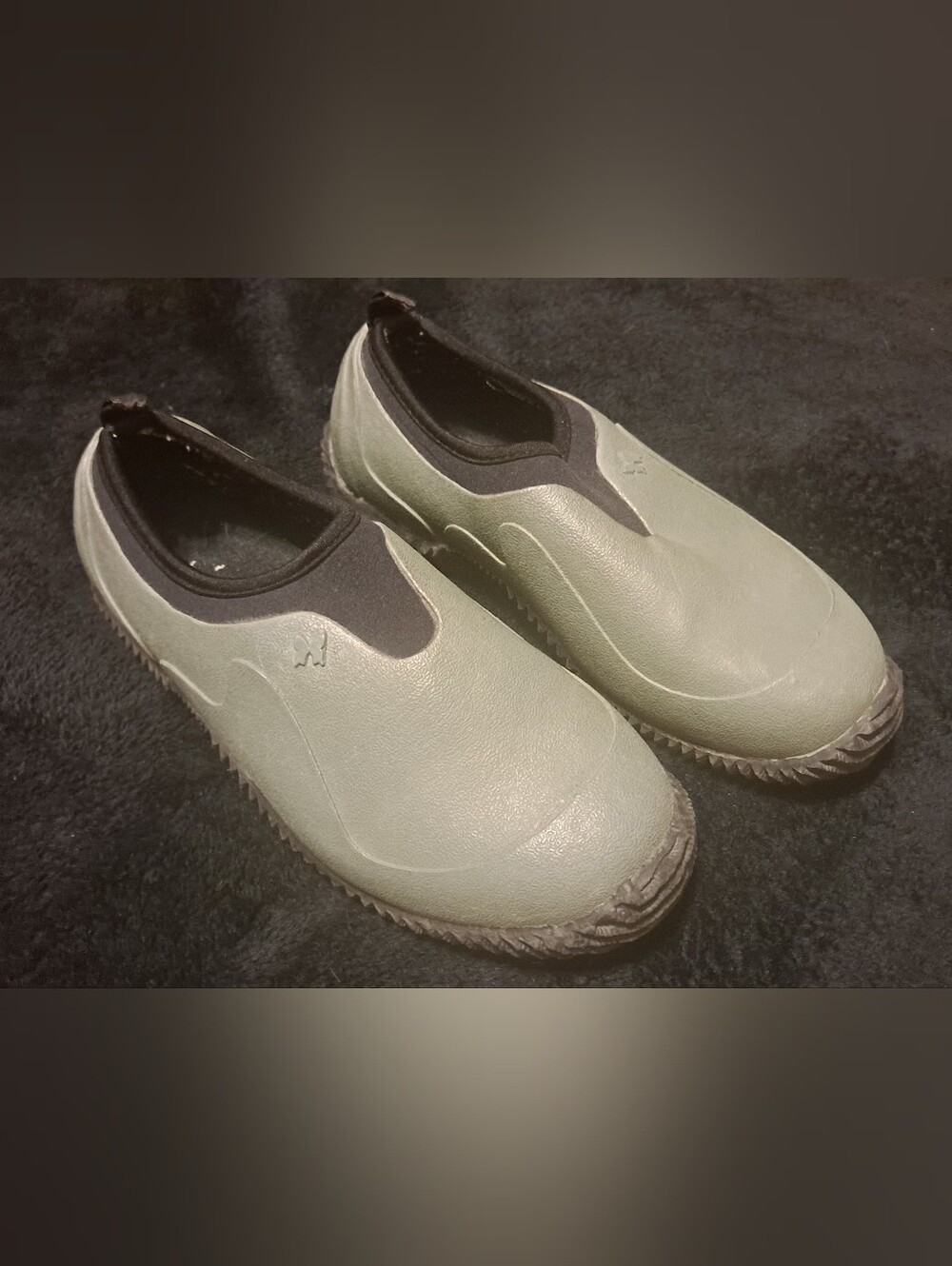 Sloggers Slip-On Water-Resistant Womens Mud Shoe in Sage Green Sz 8